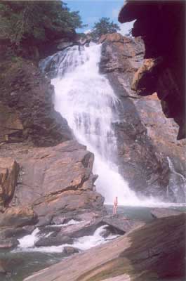 benne hole falls