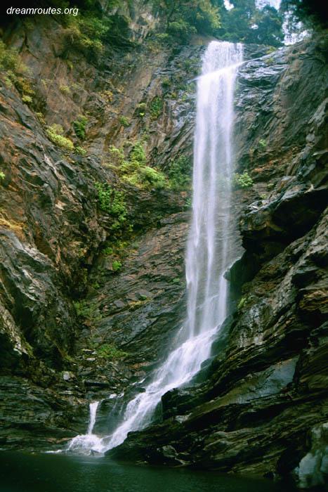 AriniNa Gundi falls